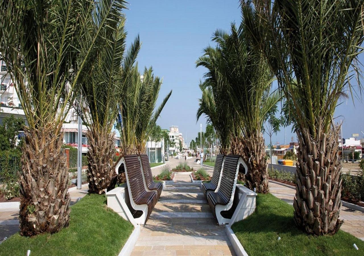 Residenza Alma Aparthotel Riccione Exterior foto